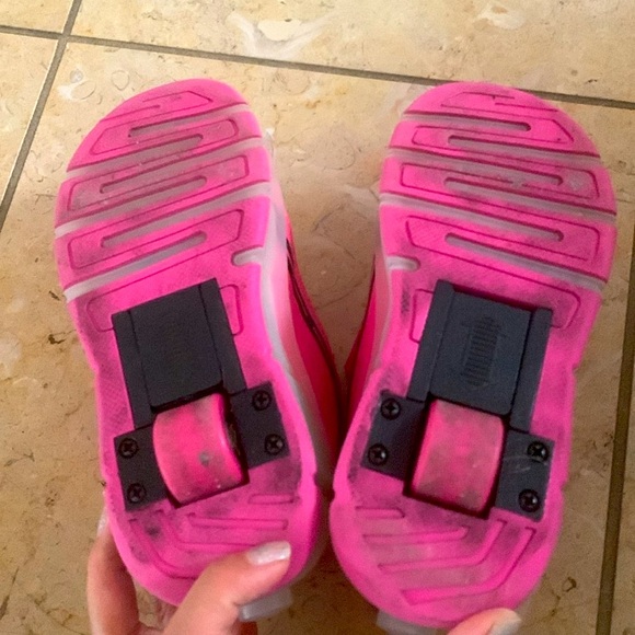 Aimoge Heelys-type of light up Roller Shoes EUC - Picture 6 of 10